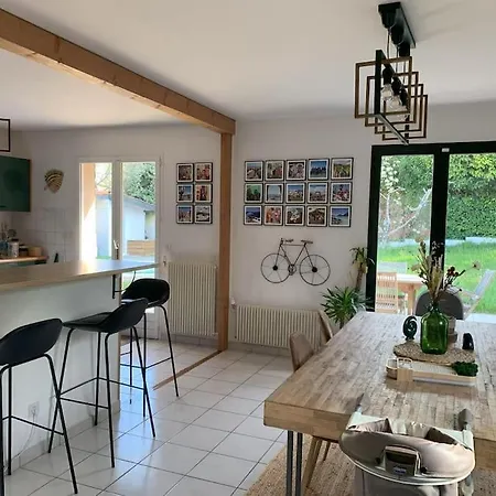 Maison Familiale Avec Piscine Au Calme *