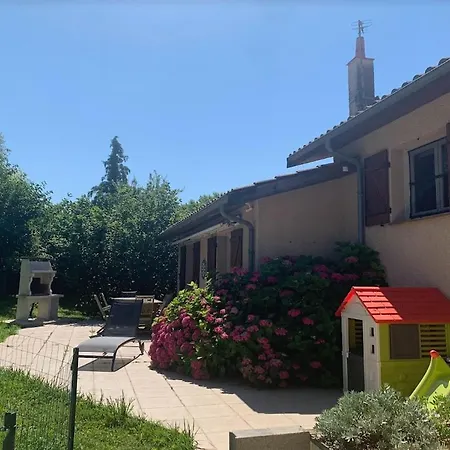 Maison Familiale Avec Piscine Au Calme Бланкфор